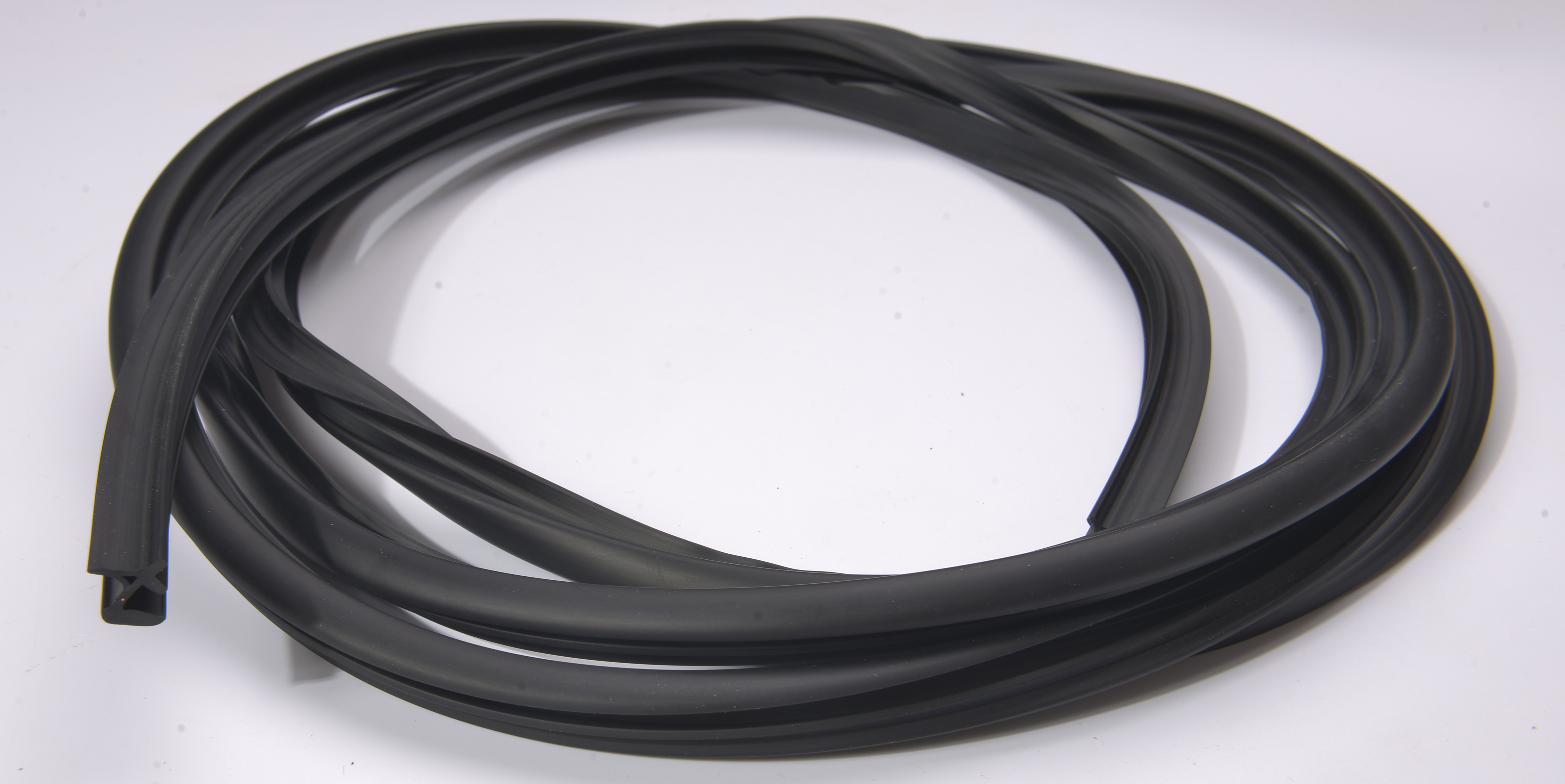 Windshield Universal Moldings